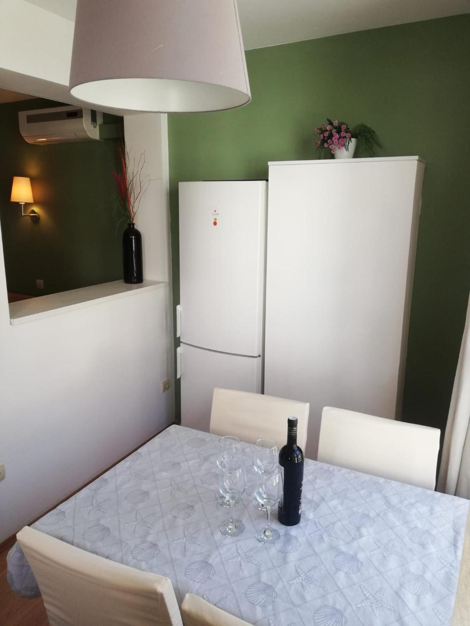 Apartmani Mistral Makarska Quarto foto